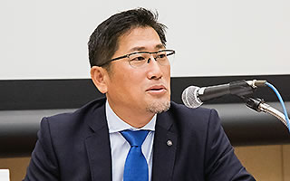 尾崎　浩一氏