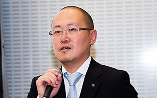 三角 武一郎氏