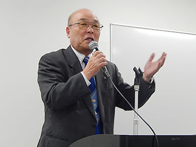 「教えるより、気付きの場を提供すること」と語る豊田氏