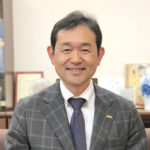 山口　弘修氏