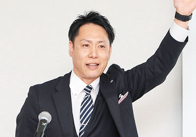 鈴木　康司氏