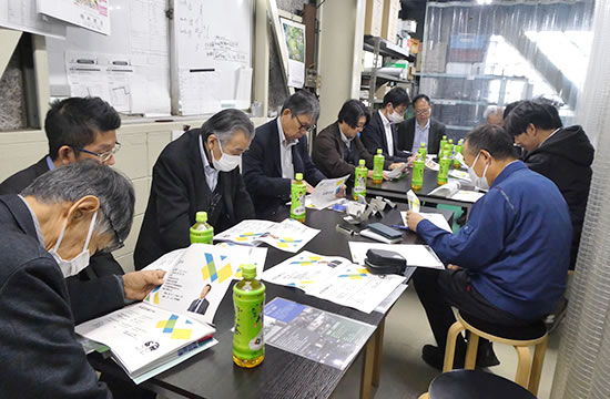 鶴田工業所にて